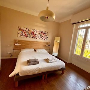 Kamer met een Queen Size Bed